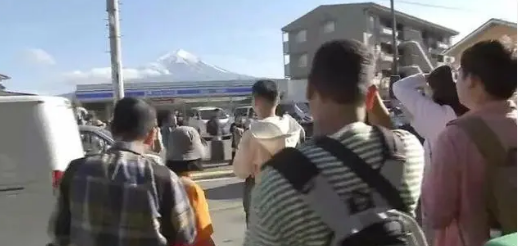 日本网红景点，烦外国人？拉“黑幕”隐藏富士山